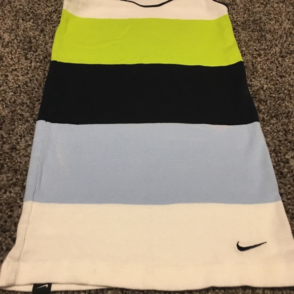 Used Nike Women’s Tank Top Size Medium - Picture 5 of 6